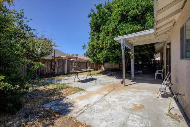 $360,000 | 2064 Glenmoor Place, Livingston, CA 95334