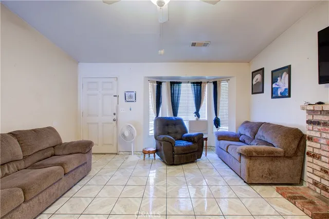 $360,000 | 2064 Glenmoor Place, Livingston, CA 95334