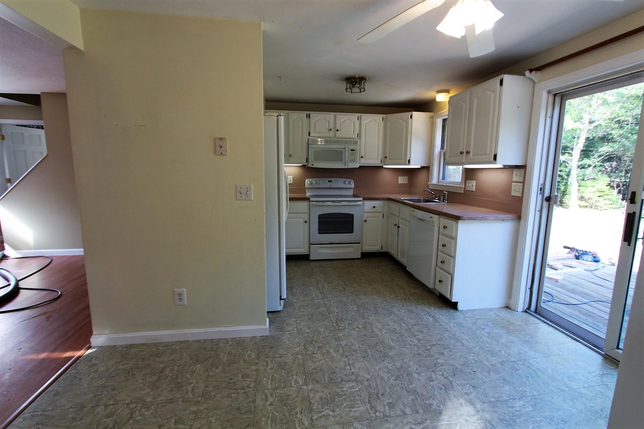 900 Lumbert Mill Road Marstons Mills, MA 02632 - Photo 8 of 28 Kitchen
