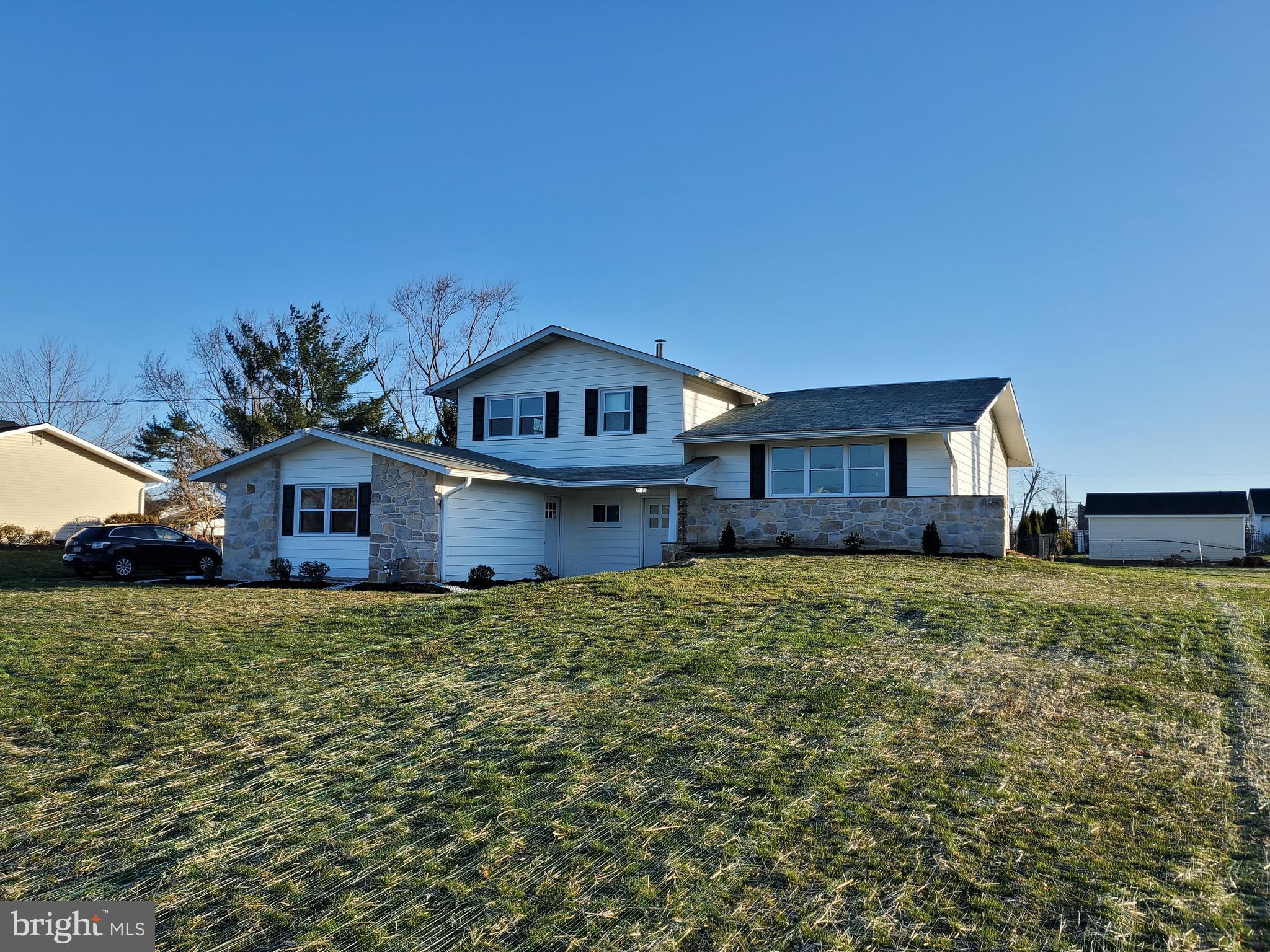 916 Thornton Road Horsham, PA 19044 - Photo 2 of 38 Front view 2
