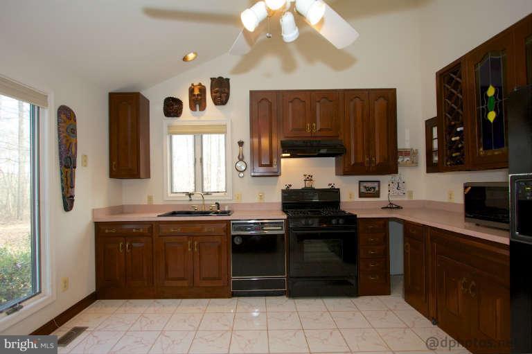 3313 Brinegar Road Street, MD 21154 - Photo 3 of 17 Kitchen