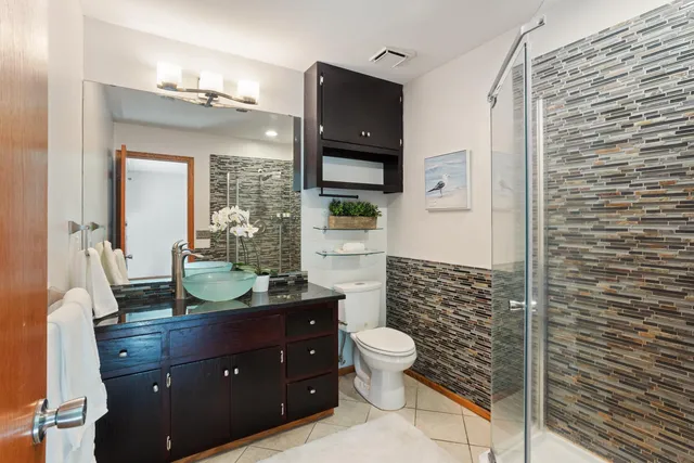 $2,700 | 18525 County Road 24, Plymouth, MN 55447