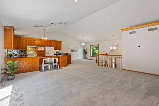 $2,700 | 18525 County Road 24, Plymouth, MN 55447