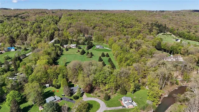 $38,000 | 6562 Colonial Drive, Boston, NY 14025