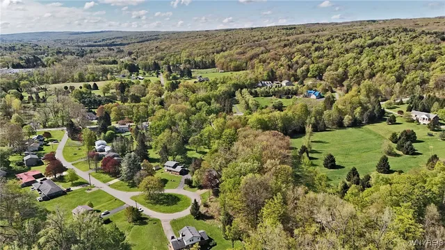 $38,000 | 6562 Colonial Drive, Boston, NY 14025