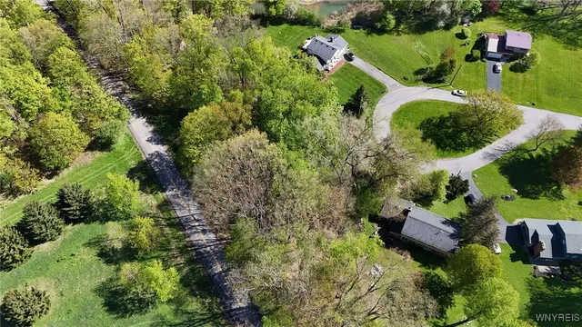 $38,000 | 6562 Colonial Drive, Boston, NY 14025