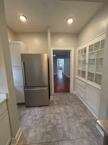 $1,590 | 7819 South Cornell Avenue, Unit 3, Chicago, IL 60649