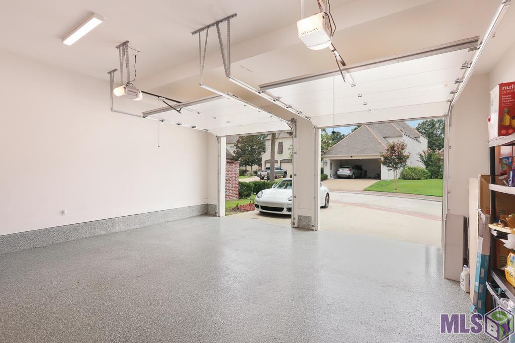 19890 Southern Hills Avenue Baton Rouge, LA 70809 - Photo 14 of 46