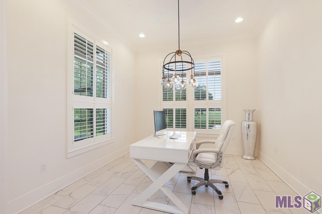 19890 Southern Hills Avenue Baton Rouge, LA 70809 - Photo 15 of 46