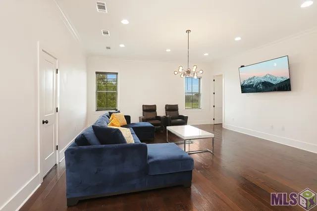 $784,999 | 19890 Southern Hills Avenue, Baton Rouge, LA 70809