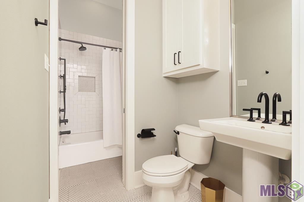 19890 Southern Hills Avenue Baton Rouge, LA 70809 - Photo 29 of 46