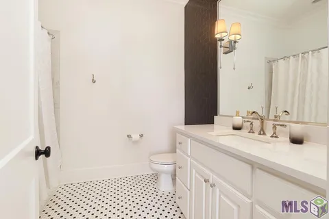 $749,000 | 19890 Southern Hills Avenue, Baton Rouge, LA 70809