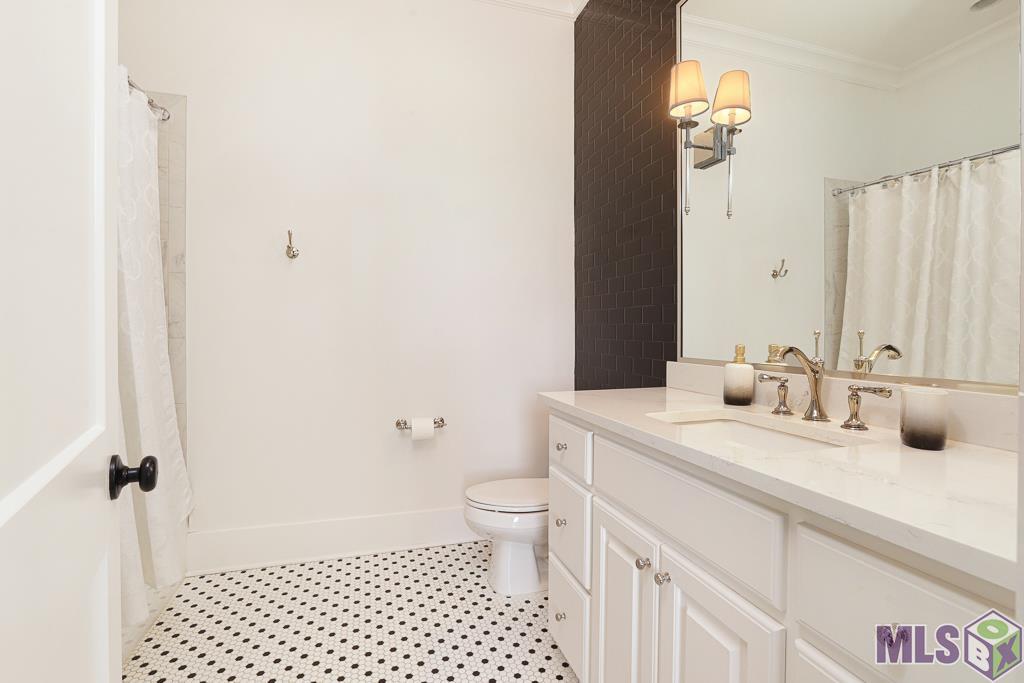 19890 Southern Hills Avenue Baton Rouge, LA 70809 - Photo 34 of 46