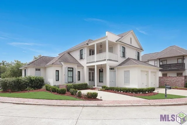 $784,999 | 19890 Southern Hills Avenue, Baton Rouge, LA 70809