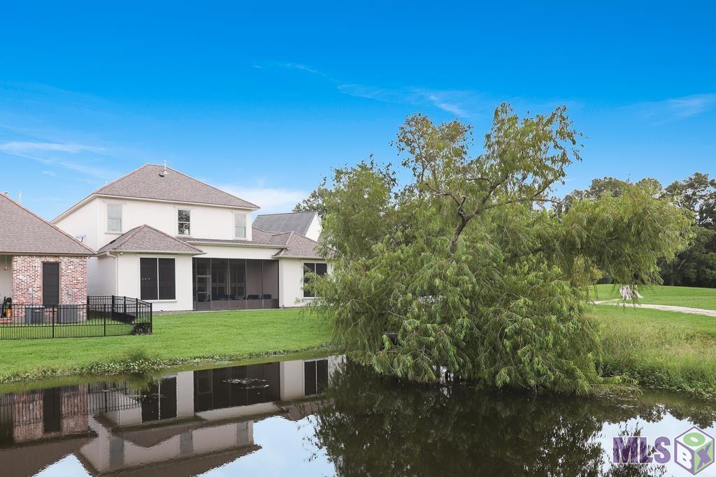 19890 Southern Hills Avenue Baton Rouge, LA 70809 - Photo 4 of 46