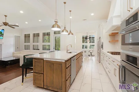 $784,999 | 19890 Southern Hills Avenue, Baton Rouge, LA 70809