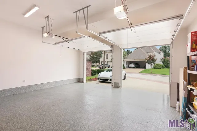 $784,999 | 19890 Southern Hills Avenue, Baton Rouge, LA 70809