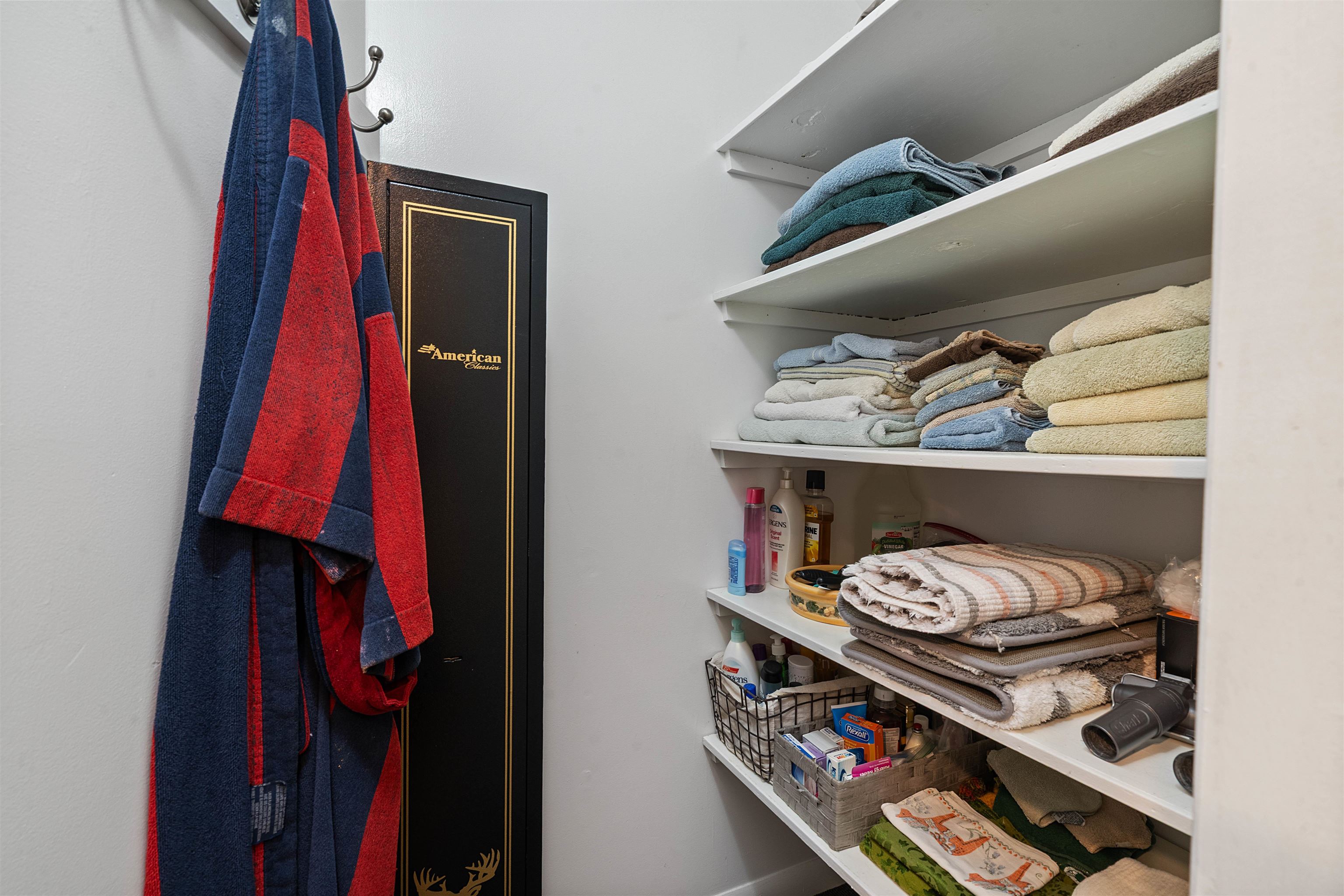 2011 East 6th Street Superior, WI 54880 - Photo 16 of 36 Large Closet in Bathroom