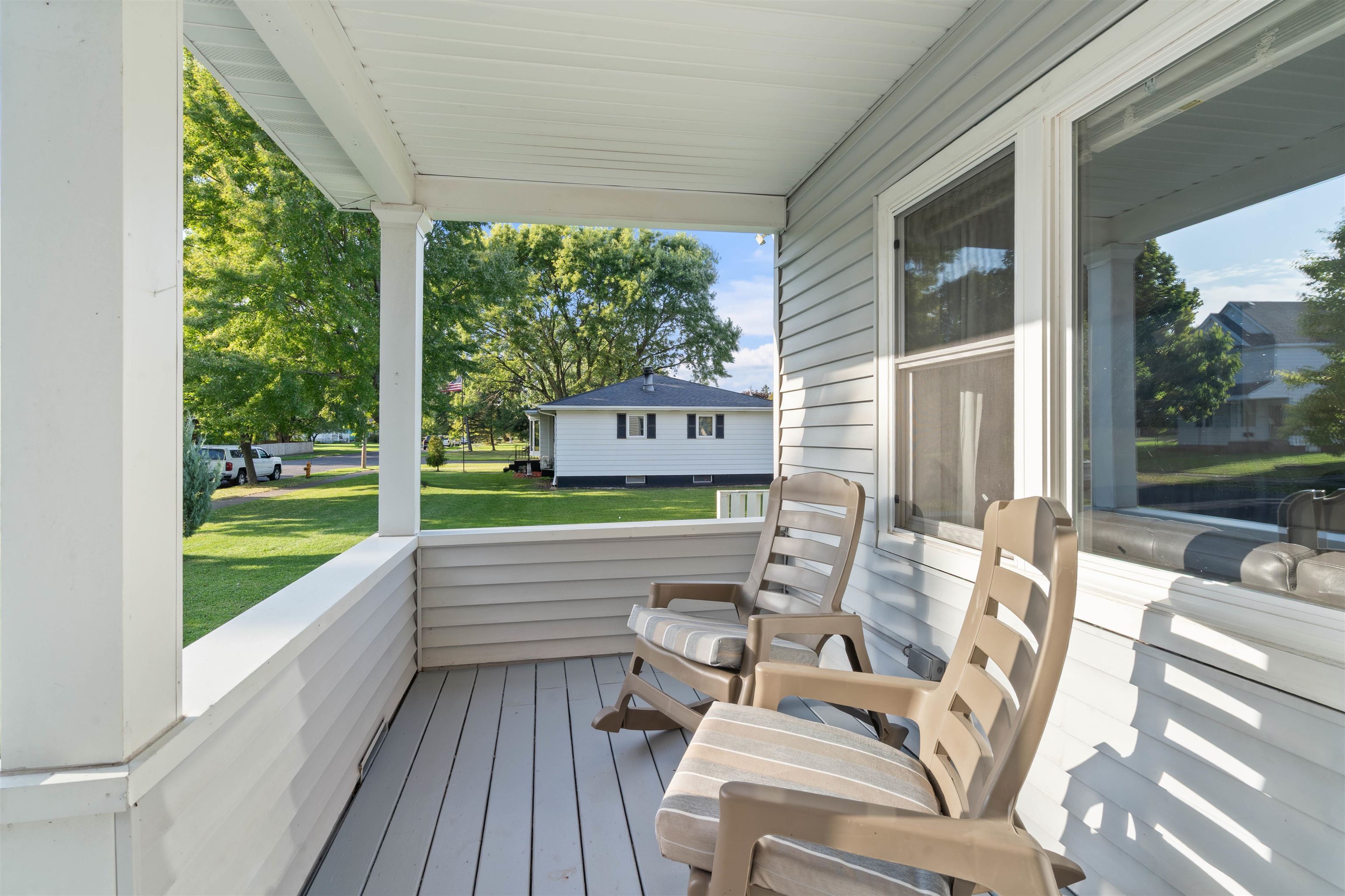 2011 East 6th Street Superior, WI 54880 - Photo 4 of 36