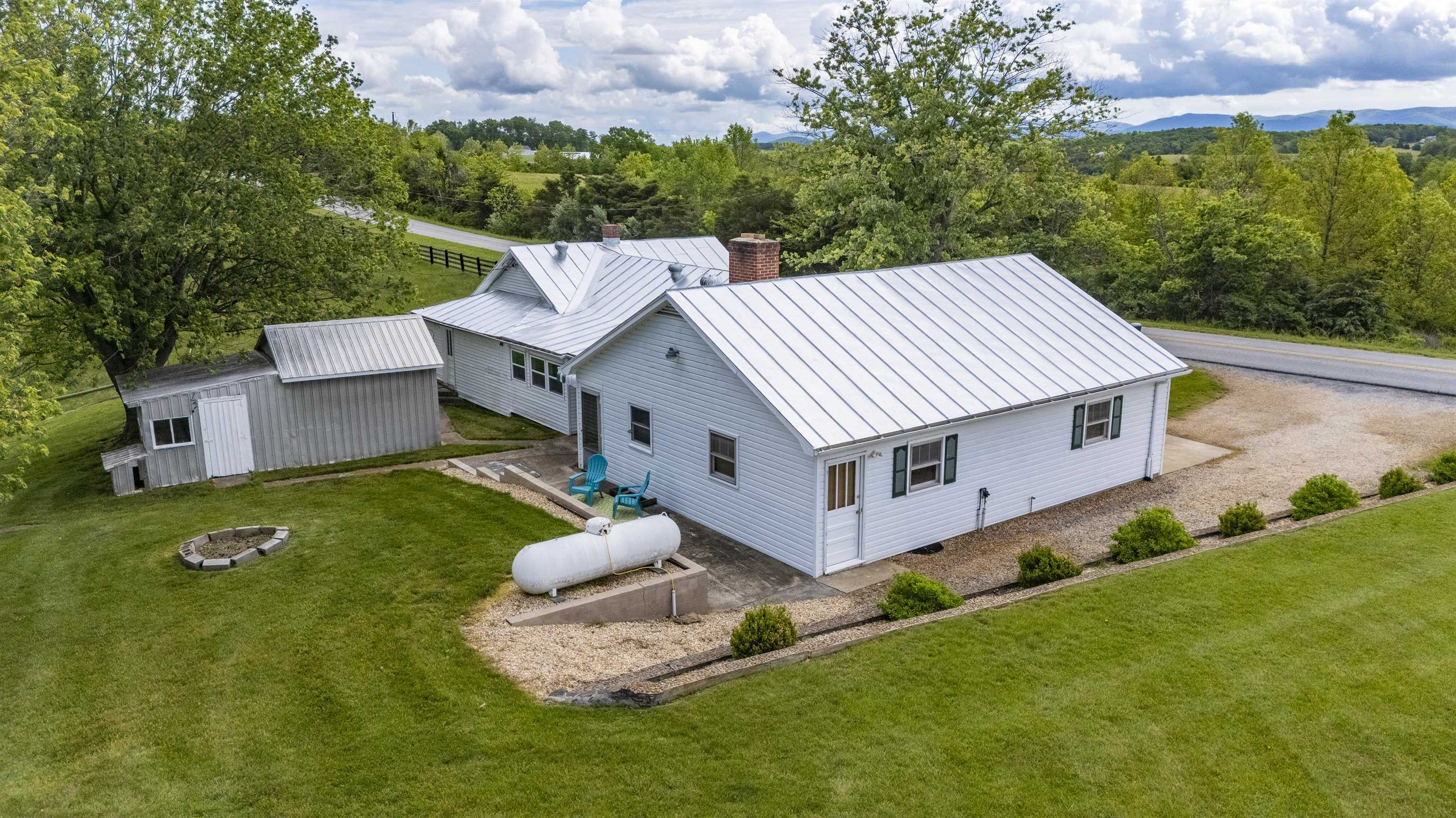 946 Balsley Road Staunton, VA 24401 - Photo 9 of 73 Gallery Image 9