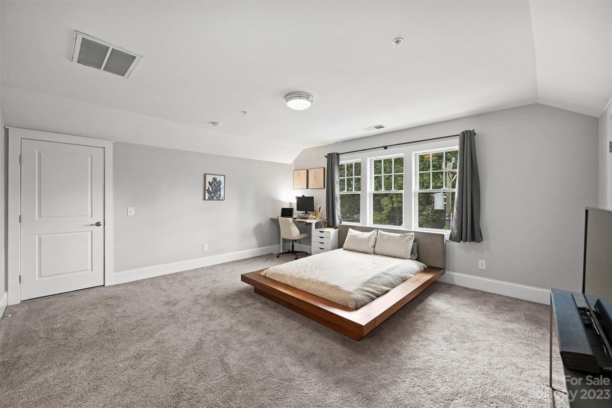 2157 McClintock Road, Unit 212 Charlotte, NC 28205 - Photo 27 of 34 Gallery Image 27