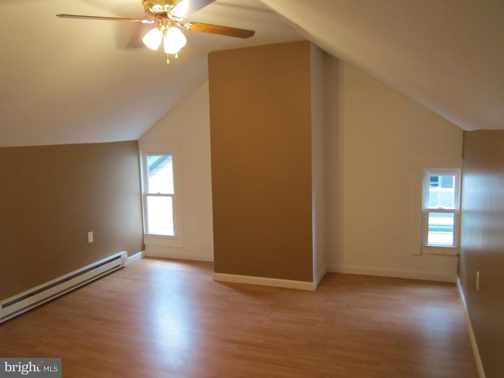 42 Front Street Lititz, PA 17543 - Photo 23 of 35
