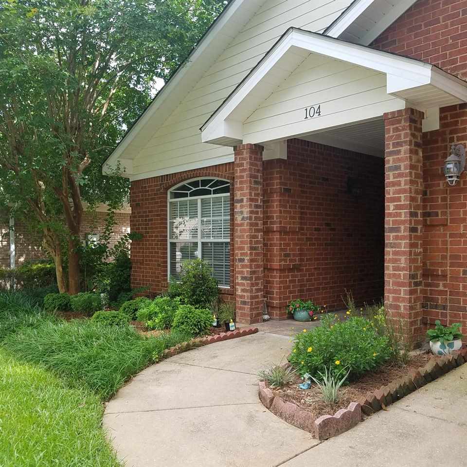 104 Natchez Trace Foley, AL 36535 - Photo 7 of 50 Curved Sidewalk