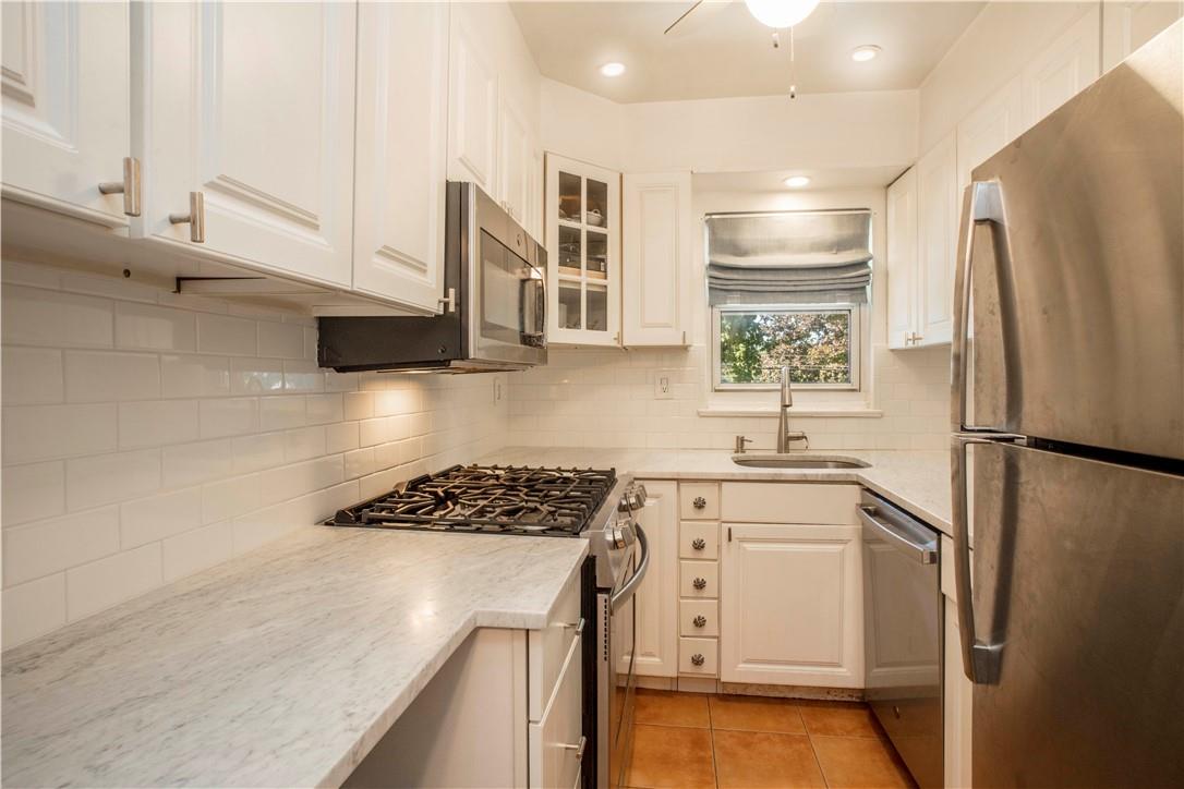 2250 Palmer Avenue, Unit 3L New Rochelle, NY 10801 - Photo 1 of 1