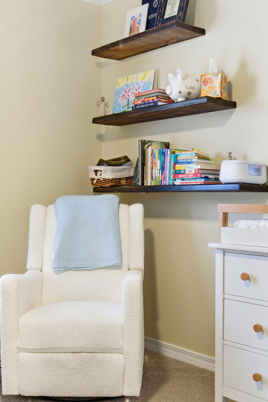 570 Rough Leaf Lane Mary Esther, FL 32569 - Photo 40 of 58 a living room with a wooden floor and shelf