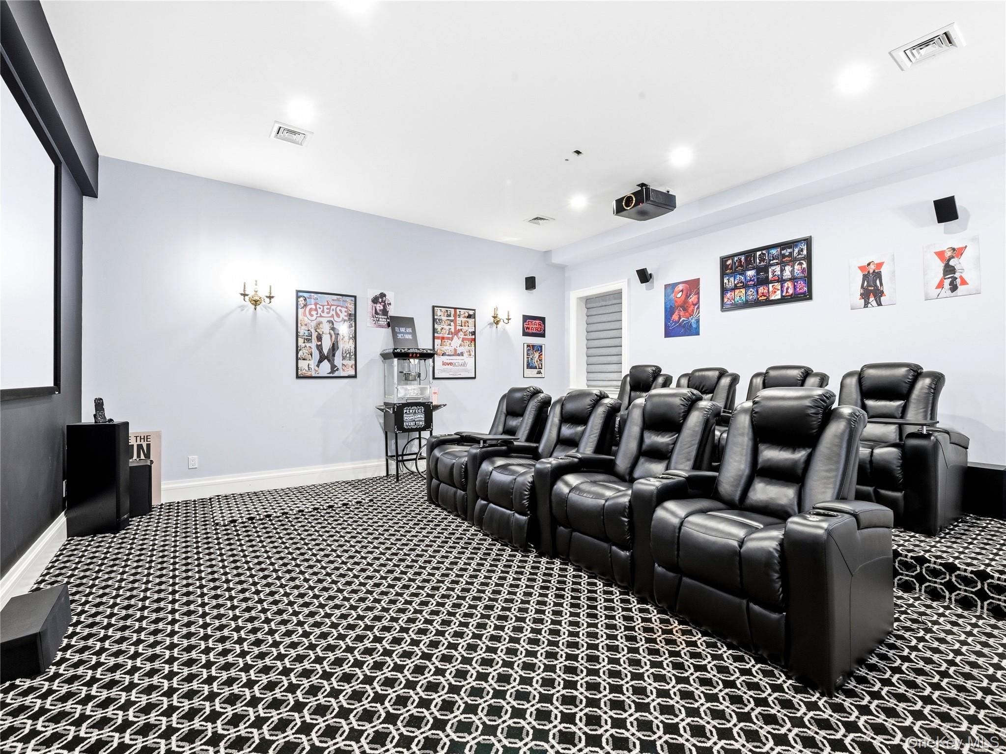 55 Plymouth Road Manhasset, NY 11030 - Photo 33 of 41