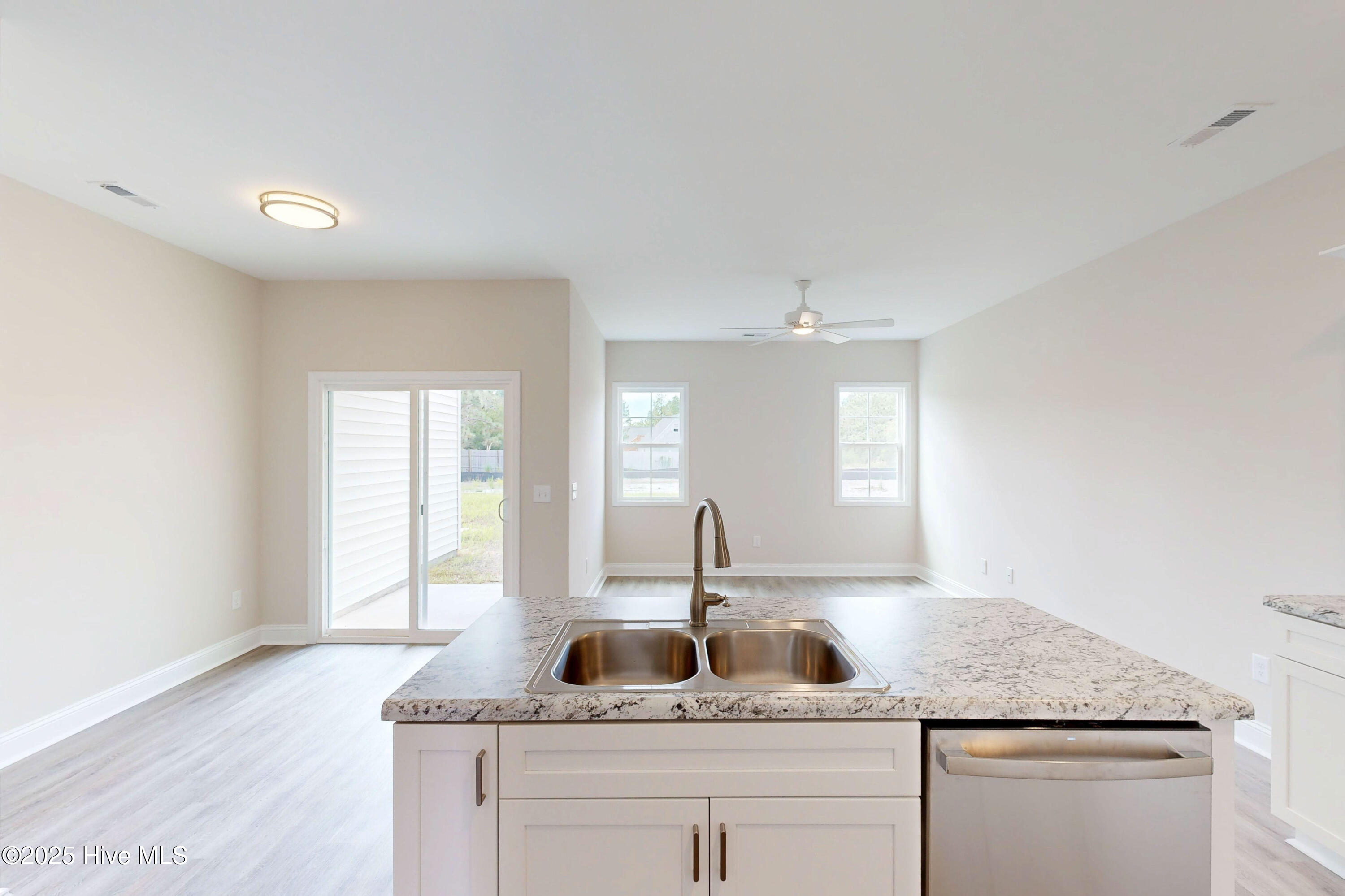 207 Sandpiper Place Holly Ridge, NC 28445 - Photo 11 of 27 211 Sandpiper Place - Interiors - Edited