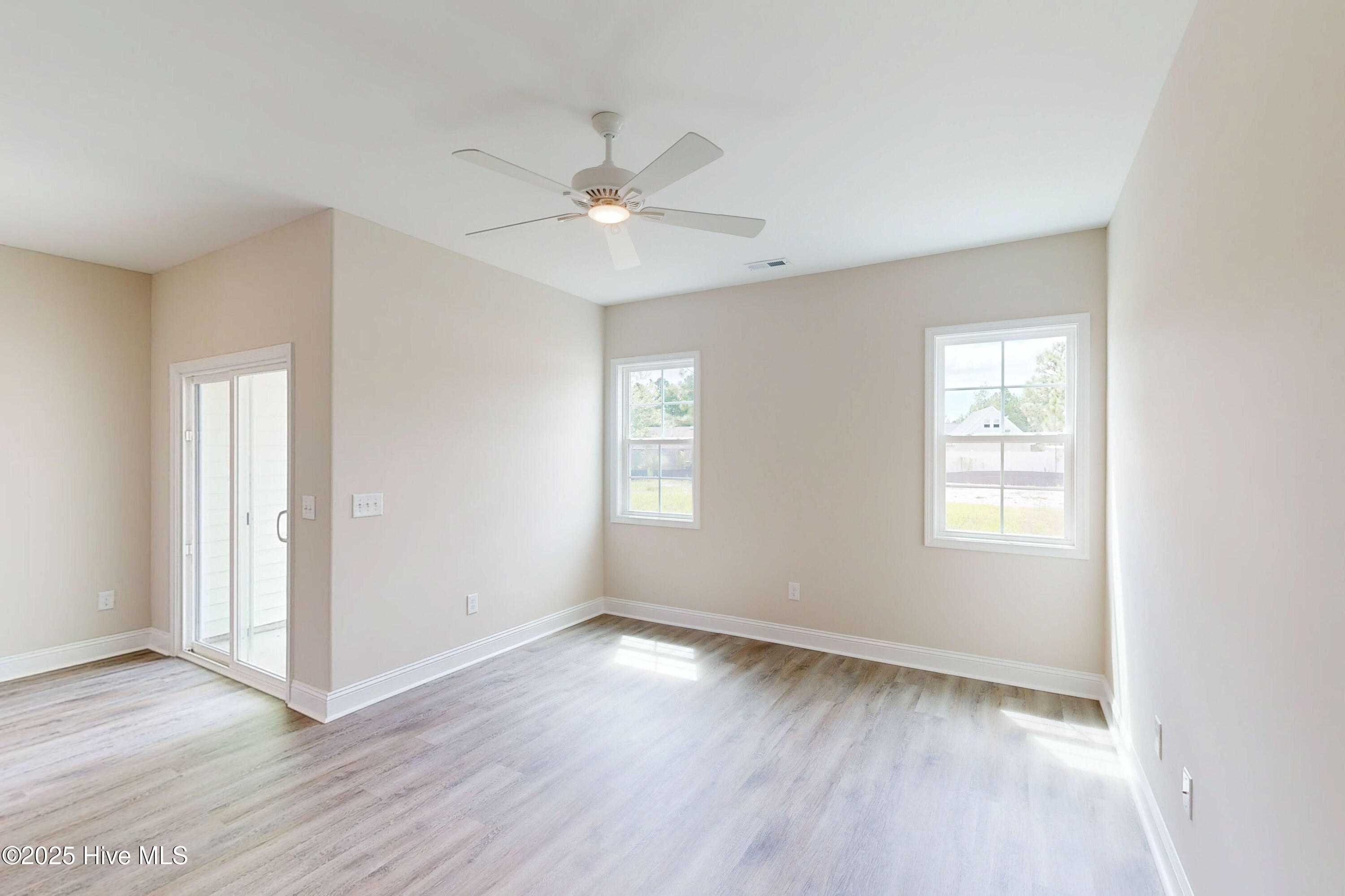 207 Sandpiper Place Holly Ridge, NC 28445 - Photo 12 of 27 211 Sandpiper Place - Interiors - Edited