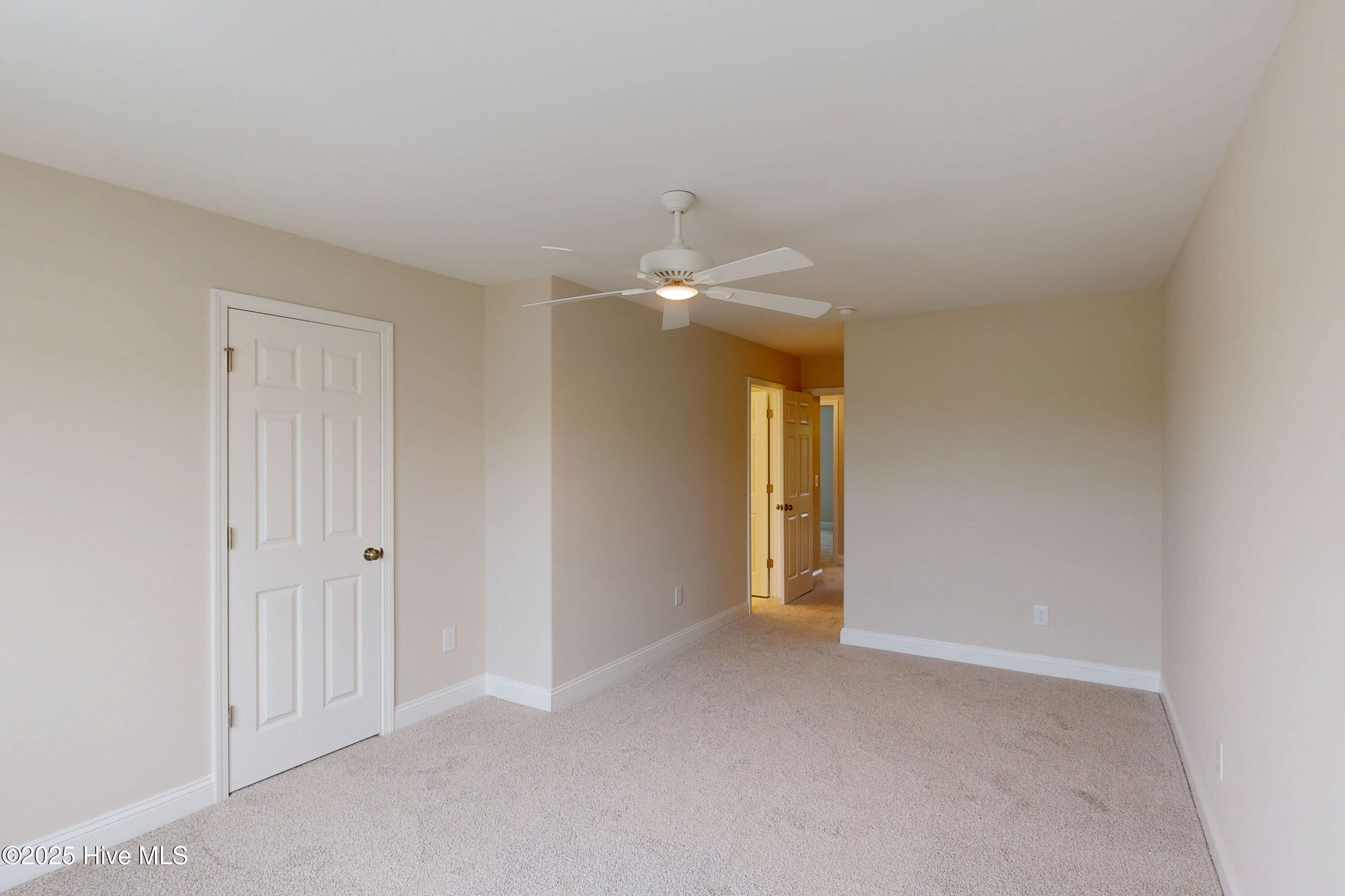 207 Sandpiper Place Holly Ridge, NC 28445 - Photo 14 of 27 211 Sandpiper Place - Interiors - Edited