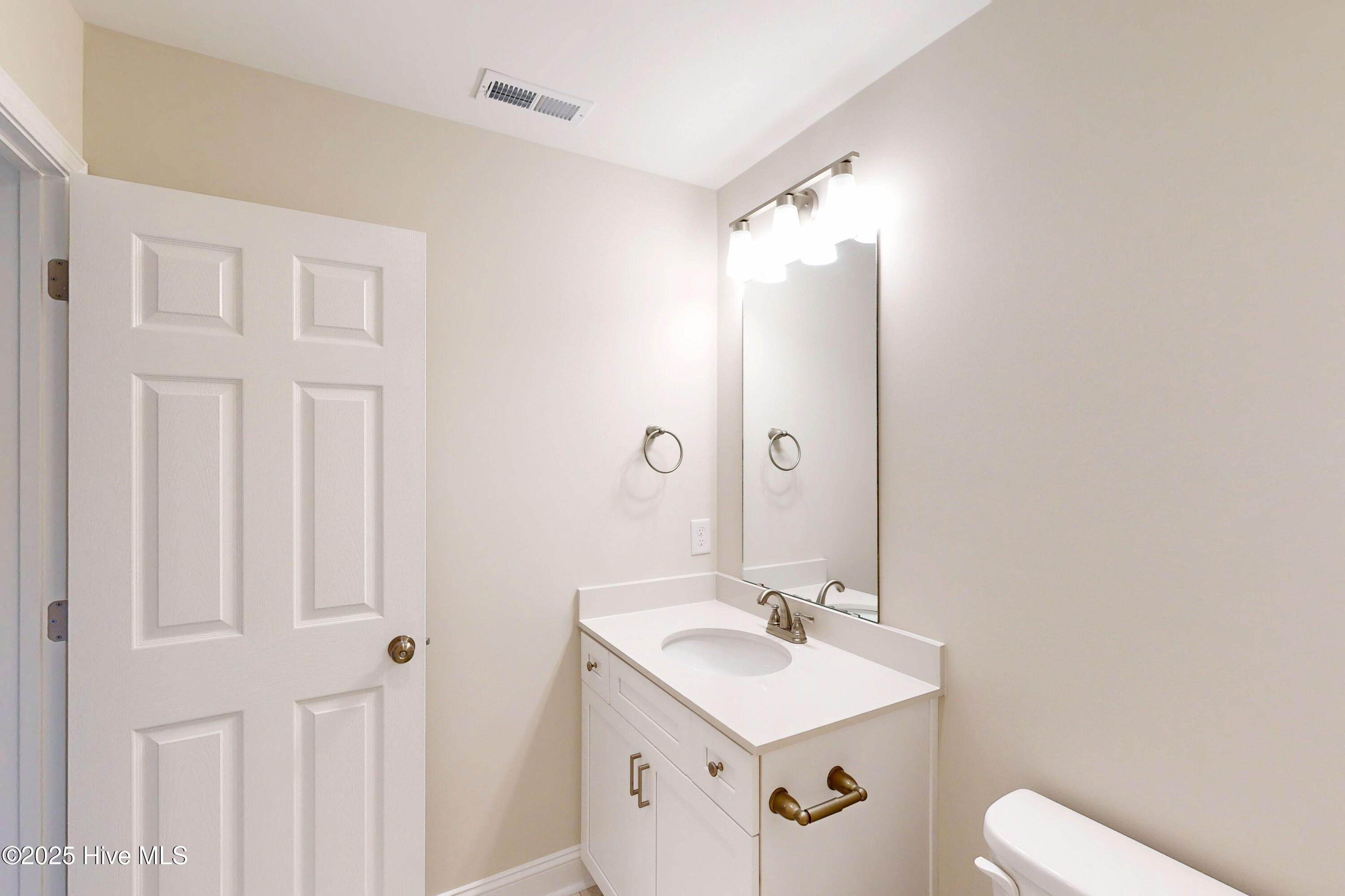 207 Sandpiper Place Holly Ridge, NC 28445 - Photo 20 of 27 211 Sandpiper Place - Interiors - Edited