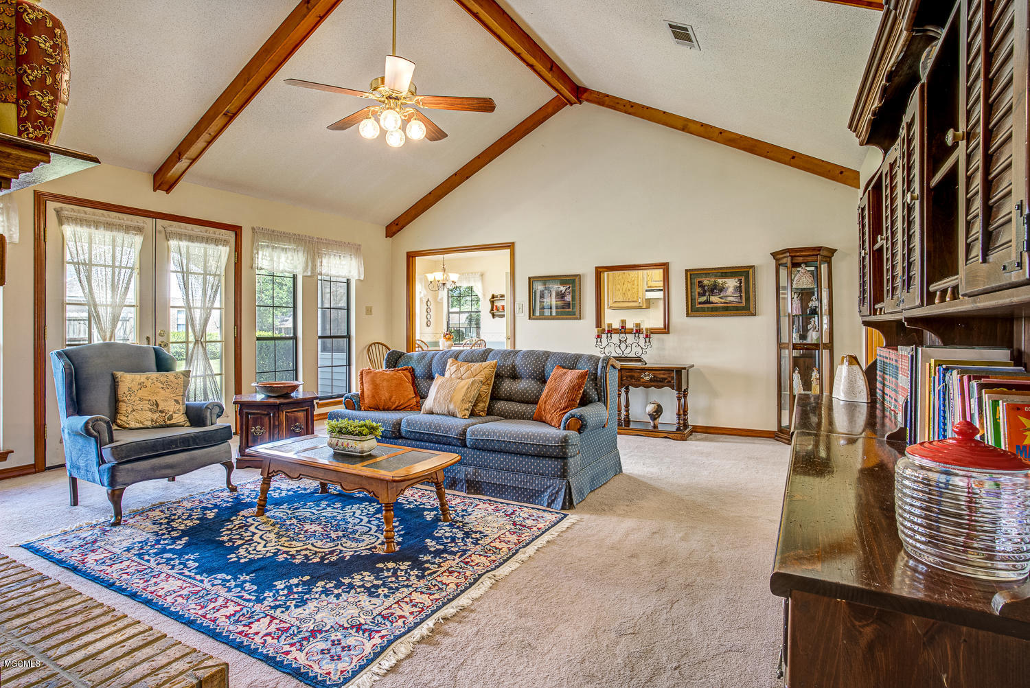 2000 The Wds Road Picayune, MS 39466 - Photo 6 of 18 Family room