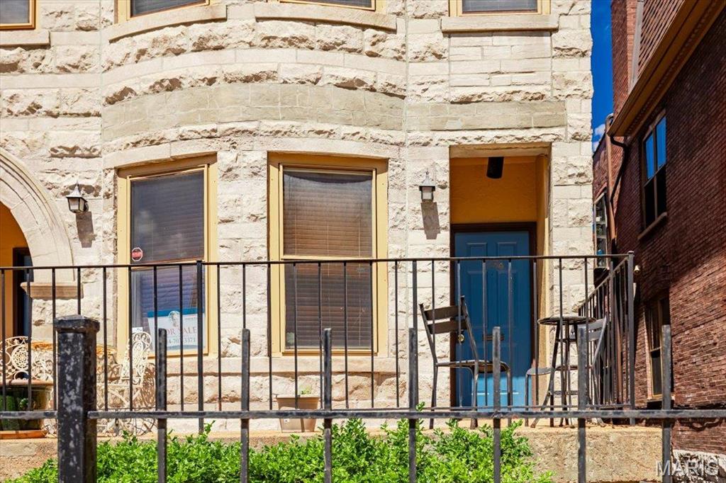 329 North Boyle Avenue, Unit A St. Louis, MO 63108 - Photo 2 of 25