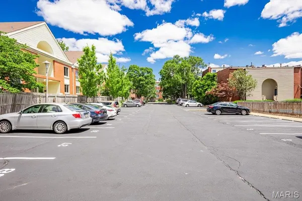 $214,900 | 329 North Boyle Avenue, Unit A, St. Louis, MO 63108