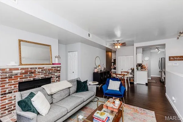 $214,900 | 329 North Boyle Avenue, Unit A, St. Louis, MO 63108