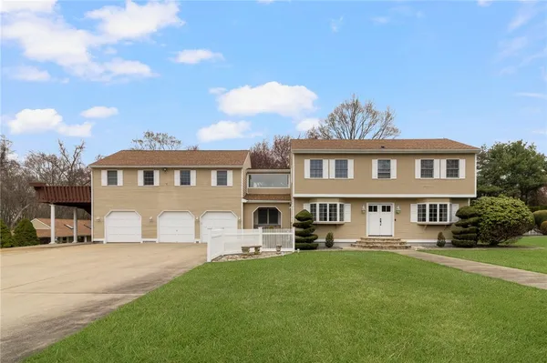 $1,150,000 | 99 Blackstone Avenue, Warwick, RI 02889