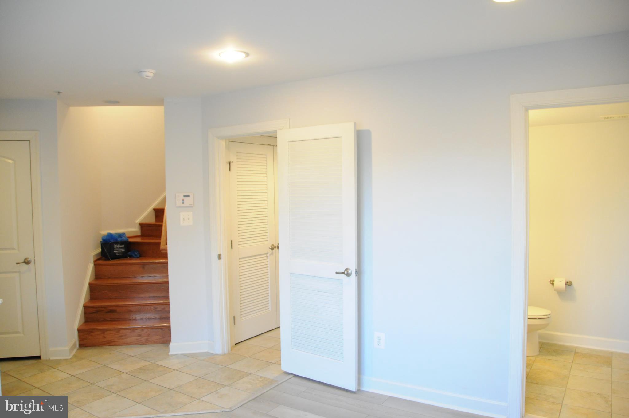 336 Grand Street Gaithersburg, MD 20878 - Photo 13 of 28 Connecting thru Garage