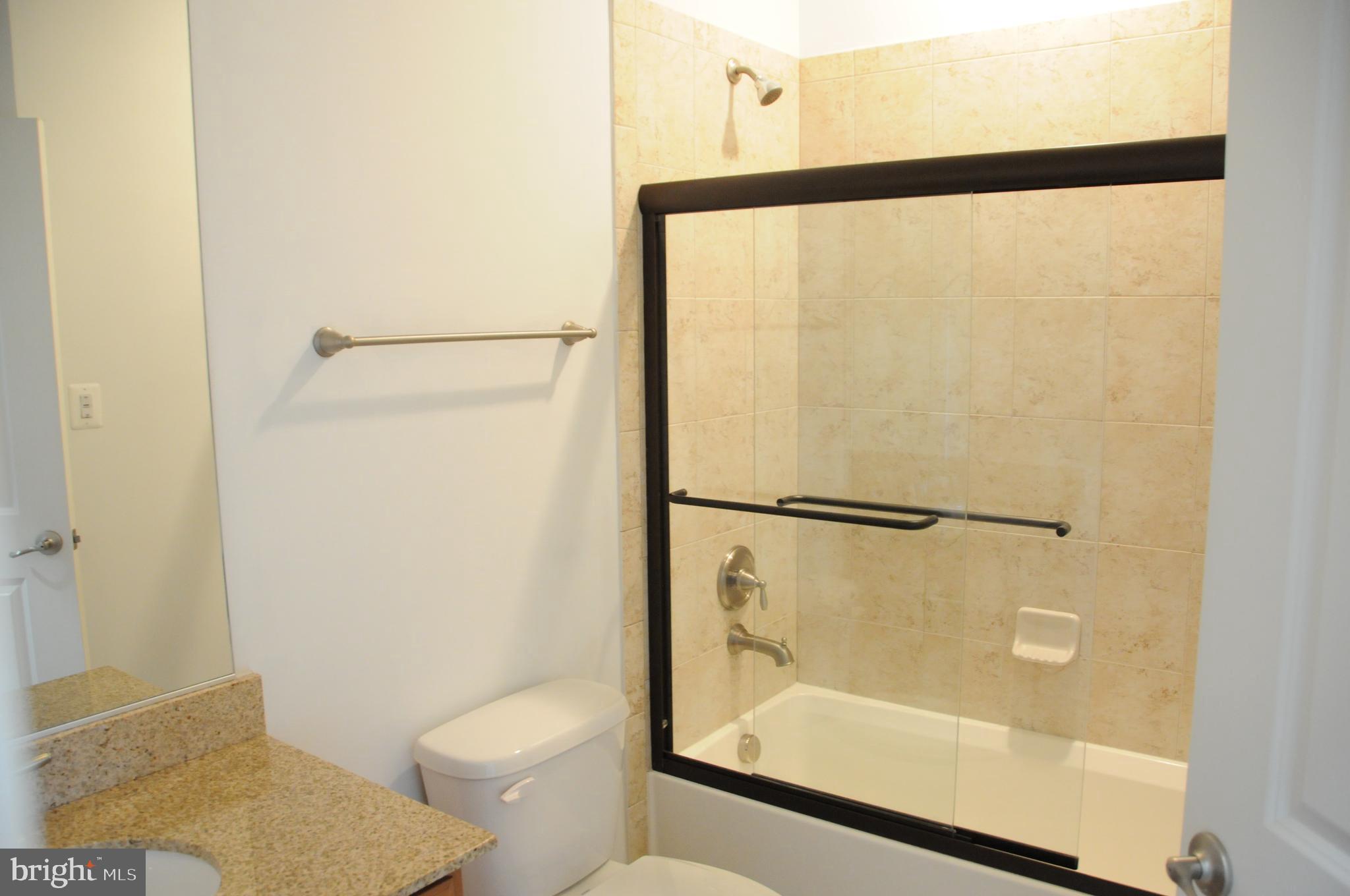 336 Grand Street Gaithersburg, MD 20878 - Photo 27 of 28 Full Bath