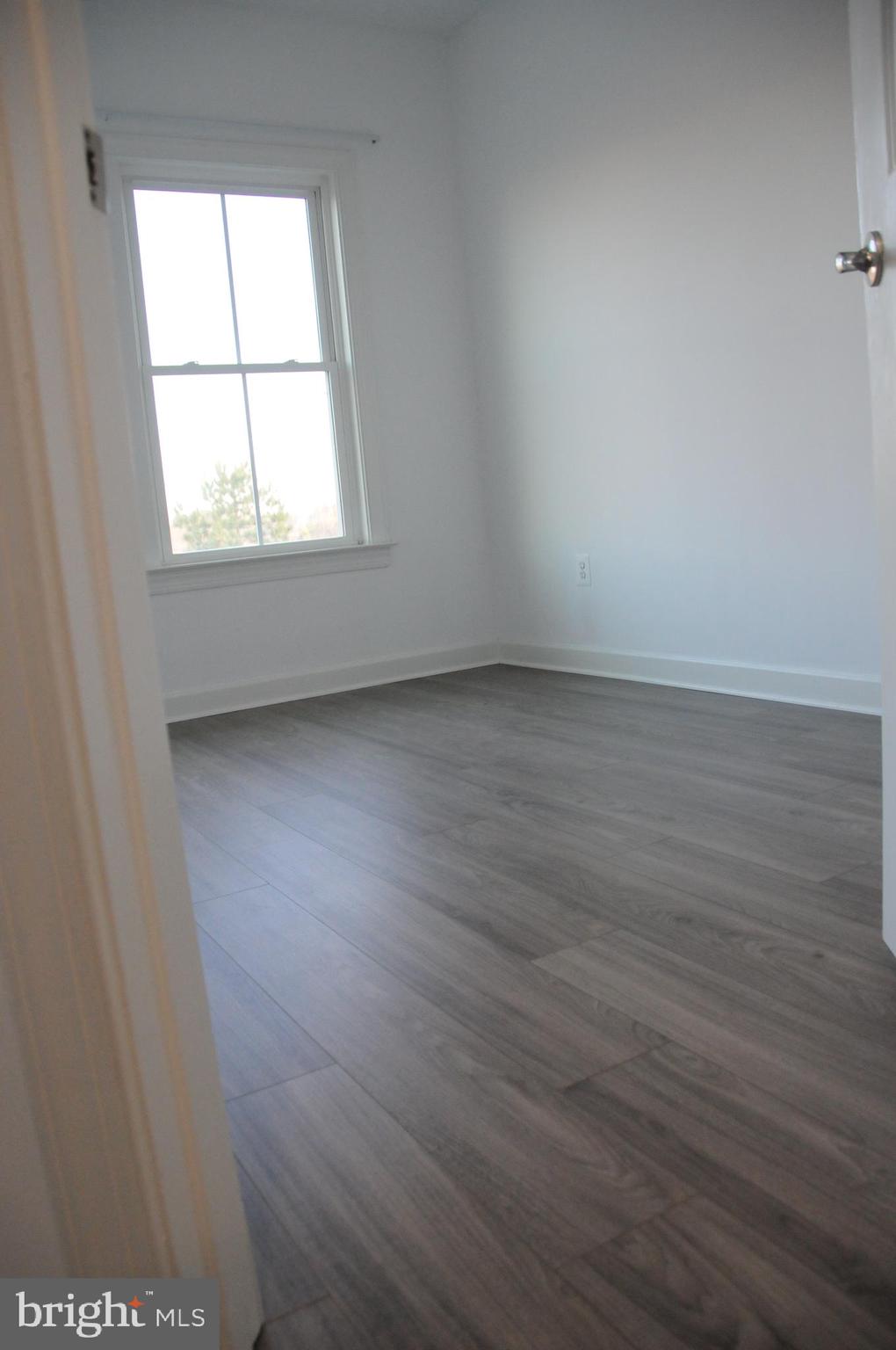 336 Grand Street Gaithersburg, MD 20878 - Photo 28 of 28 3rd Bed Room