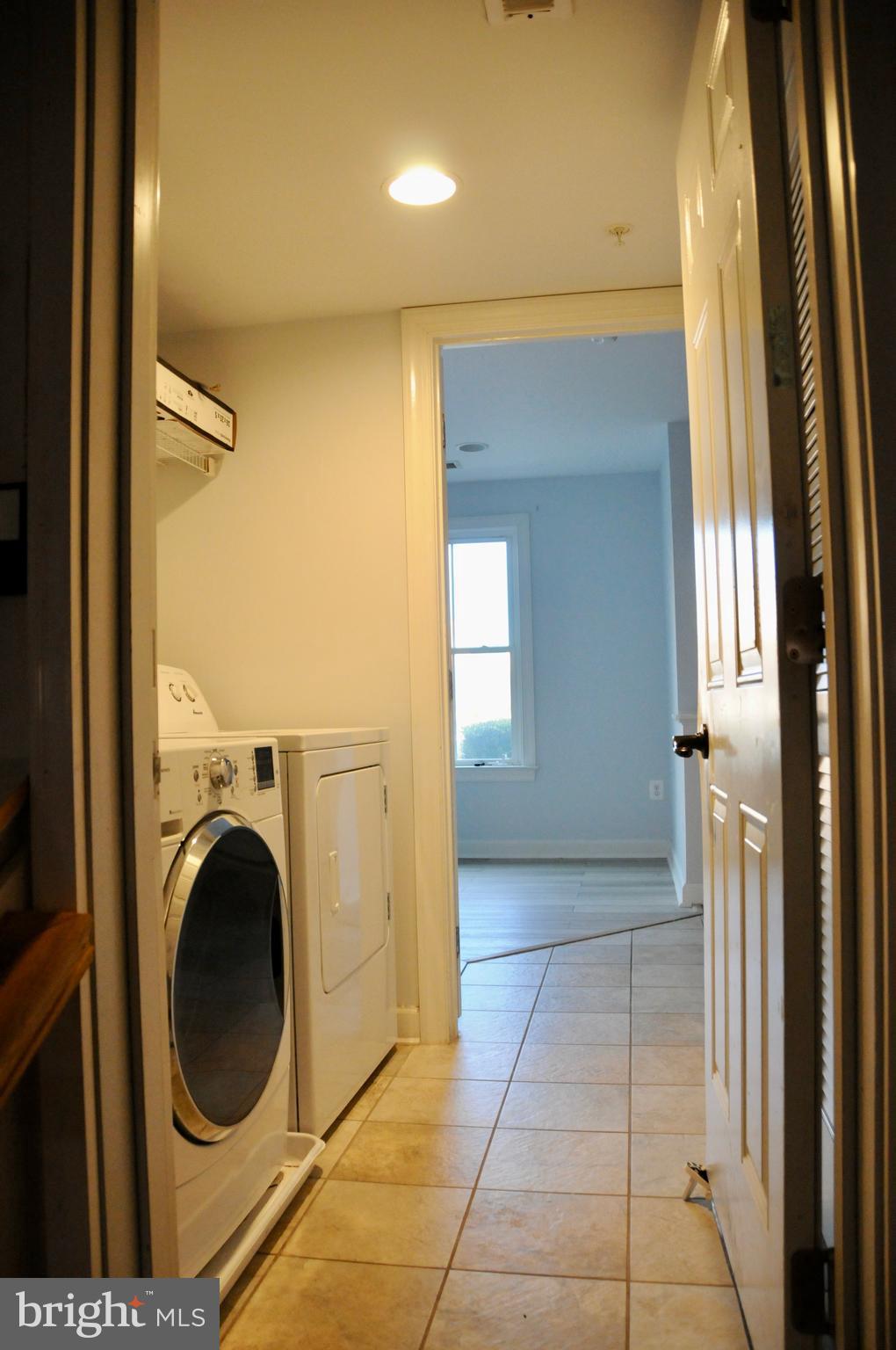 336 Grand Street Gaithersburg, MD 20878 - Photo 10 of 28 Laundry Area