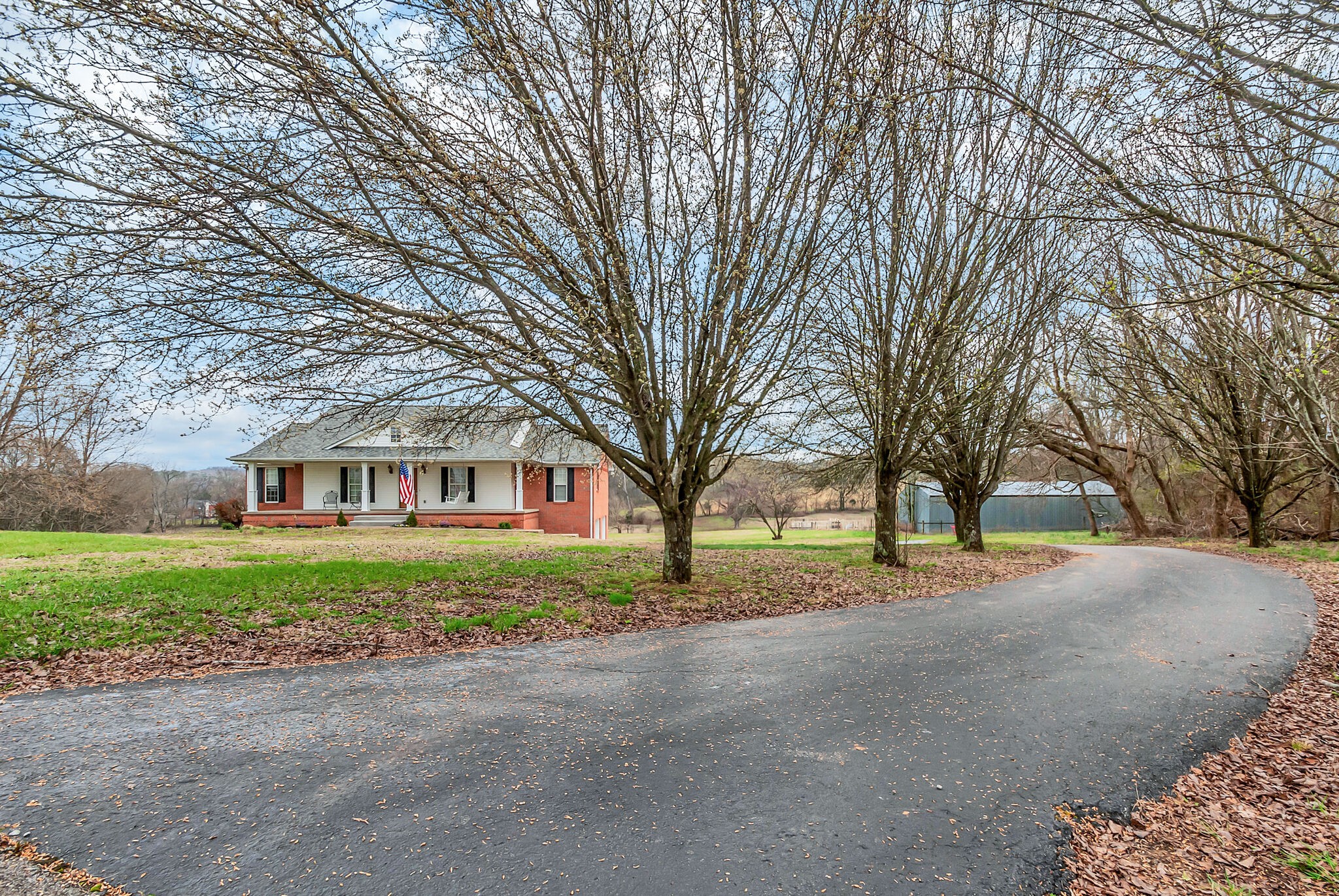 1014 Tom Osborne Road Columbia, TN 38401 - Photo 4 of 38 Gallery Image 4