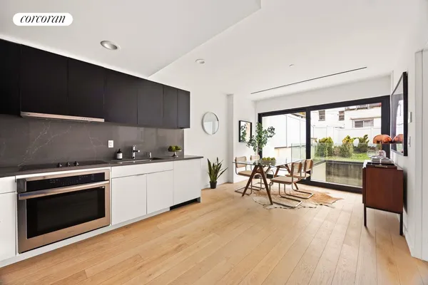 $1,550,000 | 137 Carlton Avenue, Unit 1B | Fort Greene