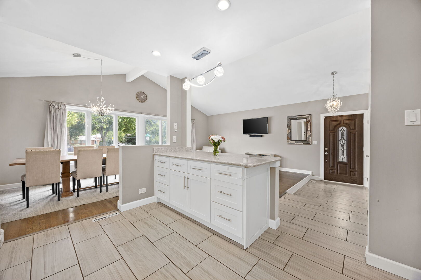 8104 Gross Point Road Morton Grove, IL 60053 - Photo 7 of 40