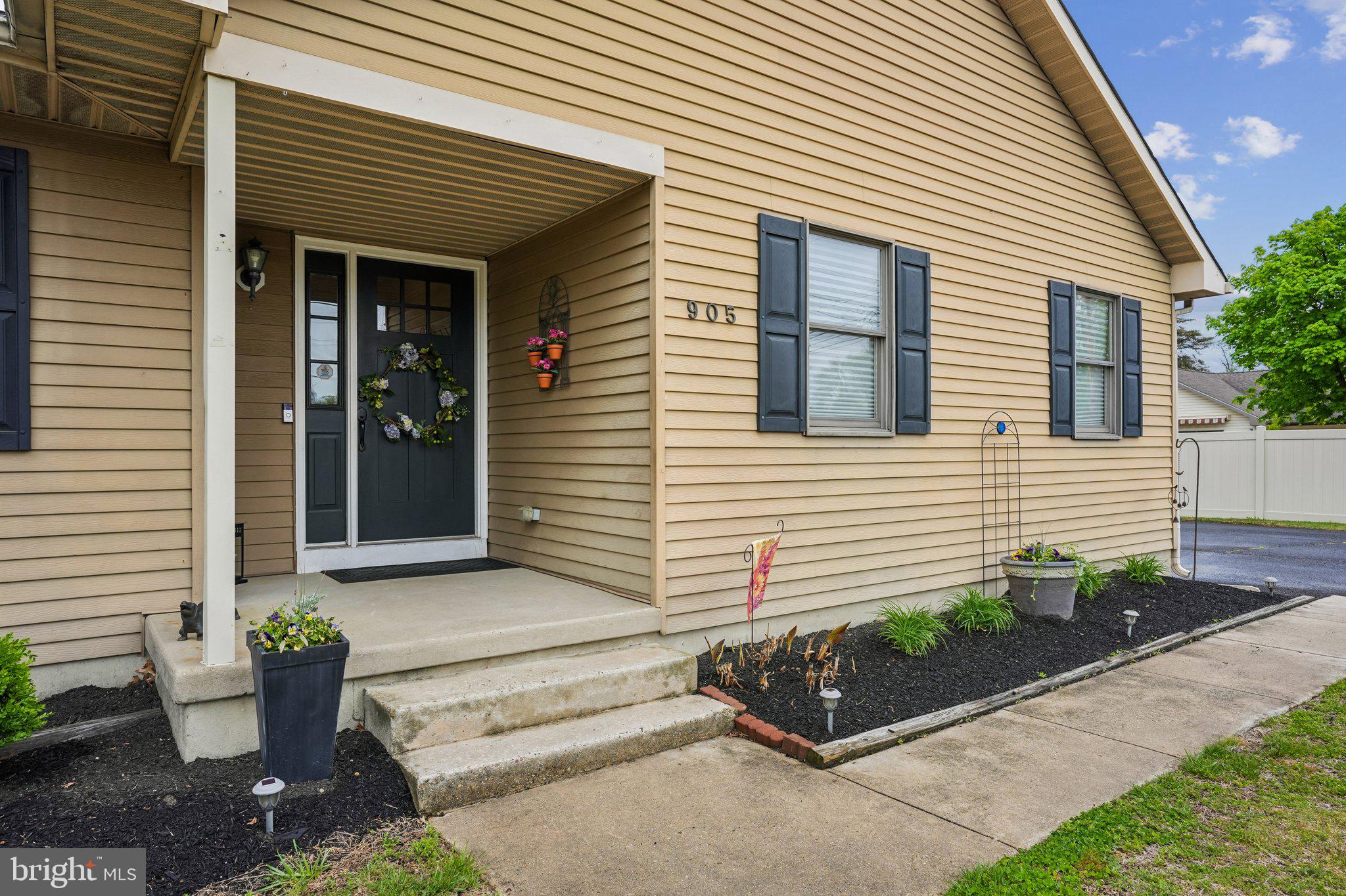 905 Bridgeboro Street Delran, NJ 08075 - Photo 2 of 24 Exterior Front