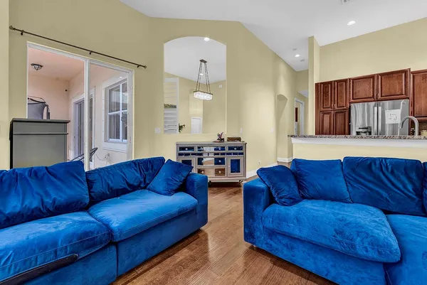 $785,000 | 7104 Northwest 48th Lane, Coconut Creek, FL 33073