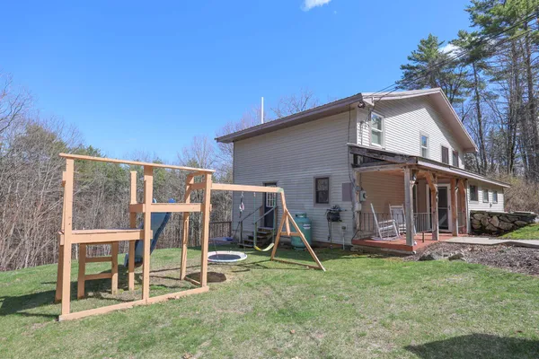 $2,800 | 40 Chemung Road, Meredith, NH 03253