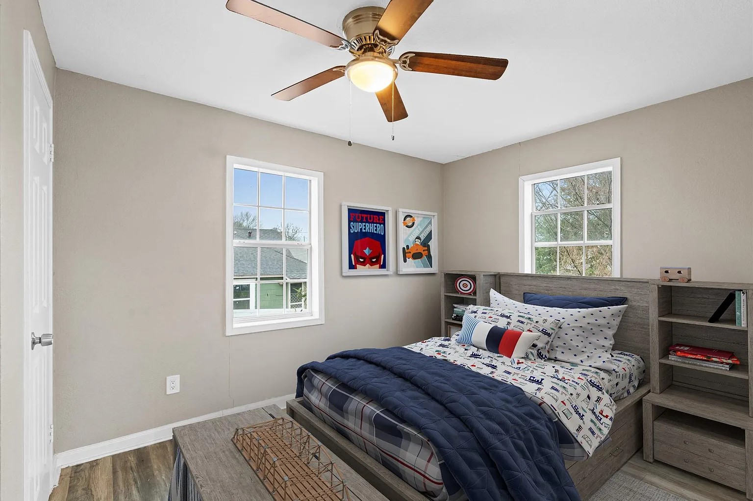 5244 Leeland Street, Unit C Houston, TX 77023 - Photo 9 of 10 a bedroom with a bed and a window